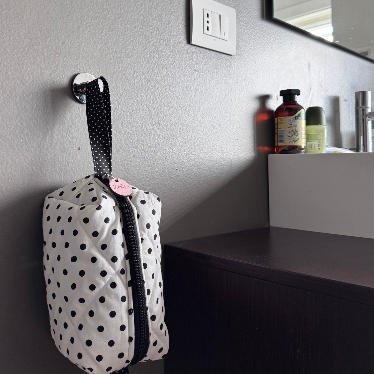 Bubble Beauty case tessuto a pois neri