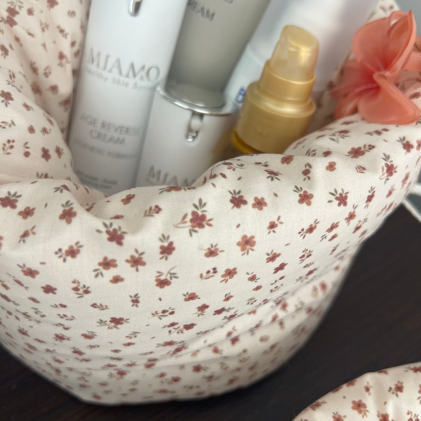 Set di beauty basket tall e short fiori cioccolato