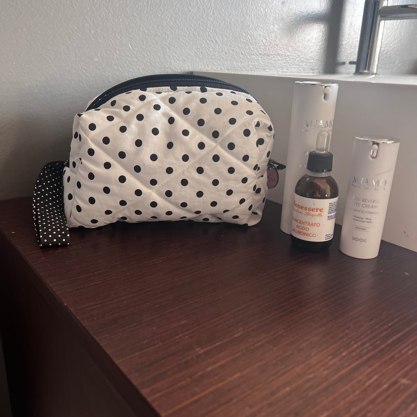 Bubble Beauty case tessuto a pois neri