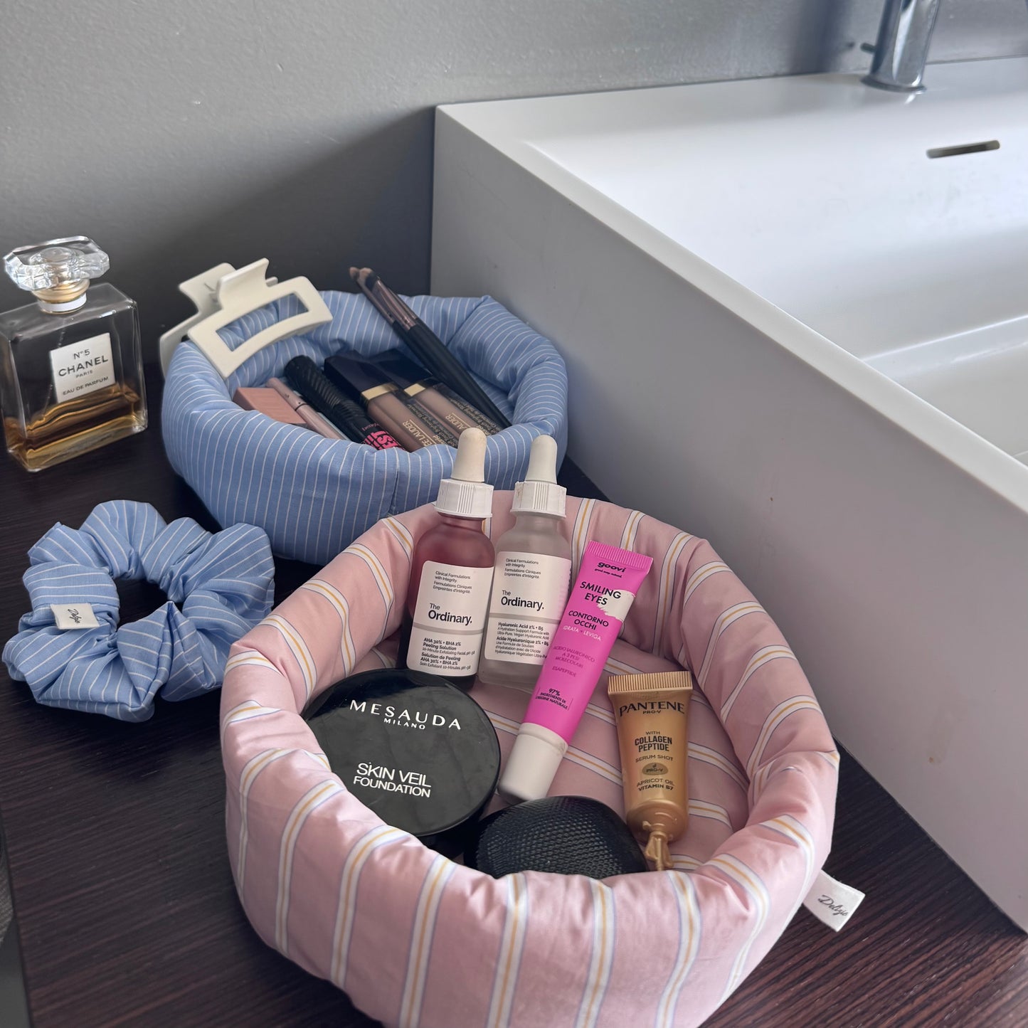 basket o cestino porta oggetti per il bagno e ufficio