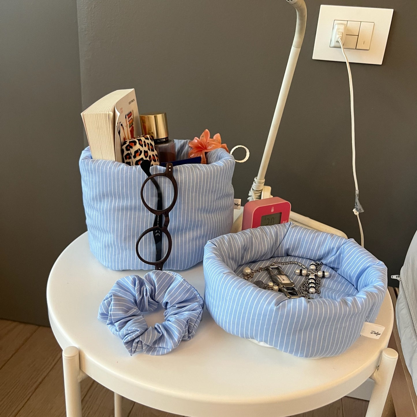 basket o cestino porta oggetti per il bagno e ufficio