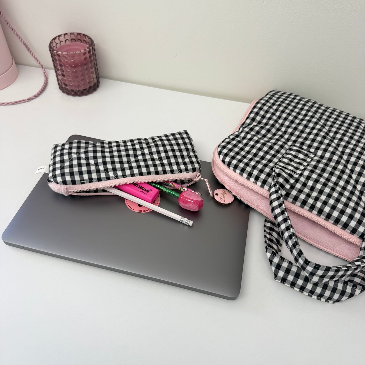 Crea il SET custodia PC con manici e astuccio