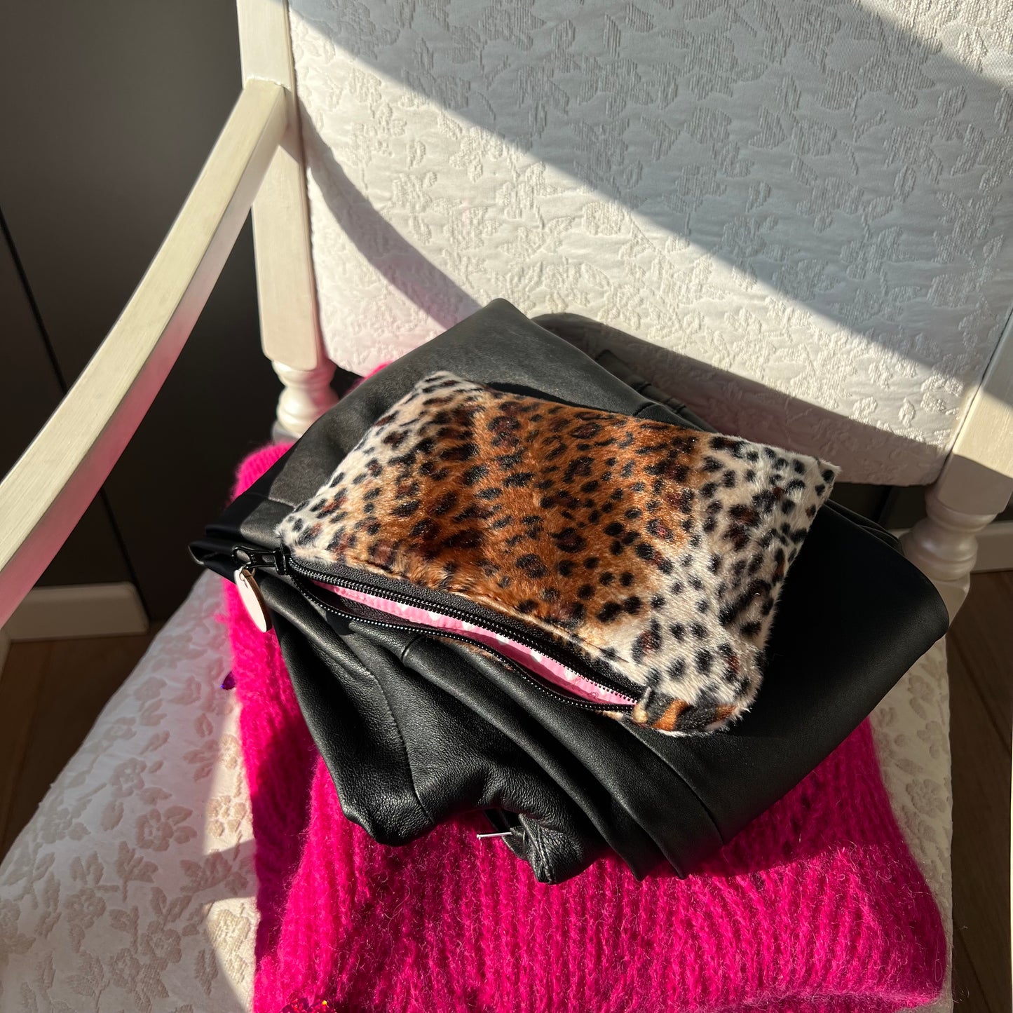 Pochette tessuto cavallino leopardato /cuori rosa