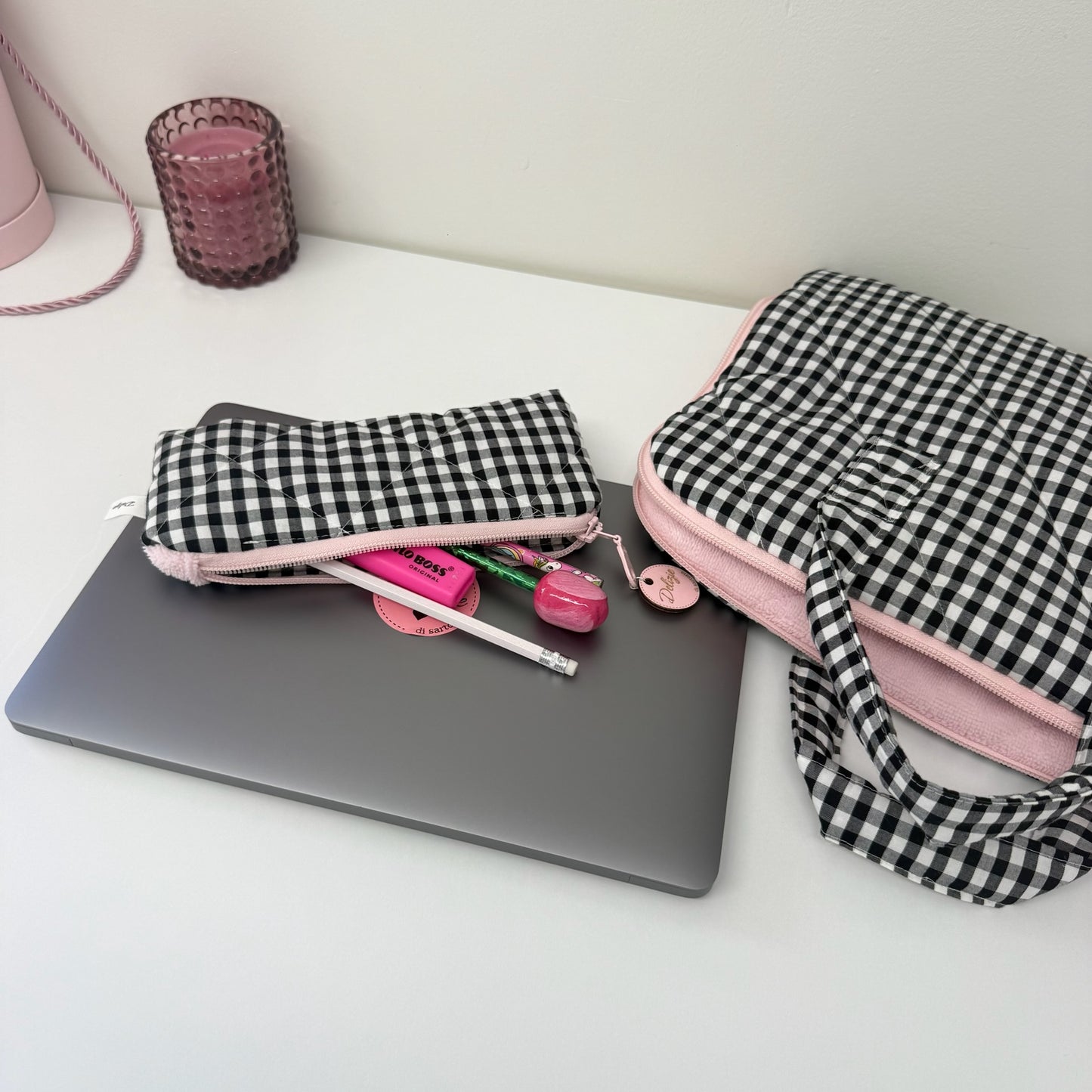 Crea il SET custodia PC con manici e astuccio