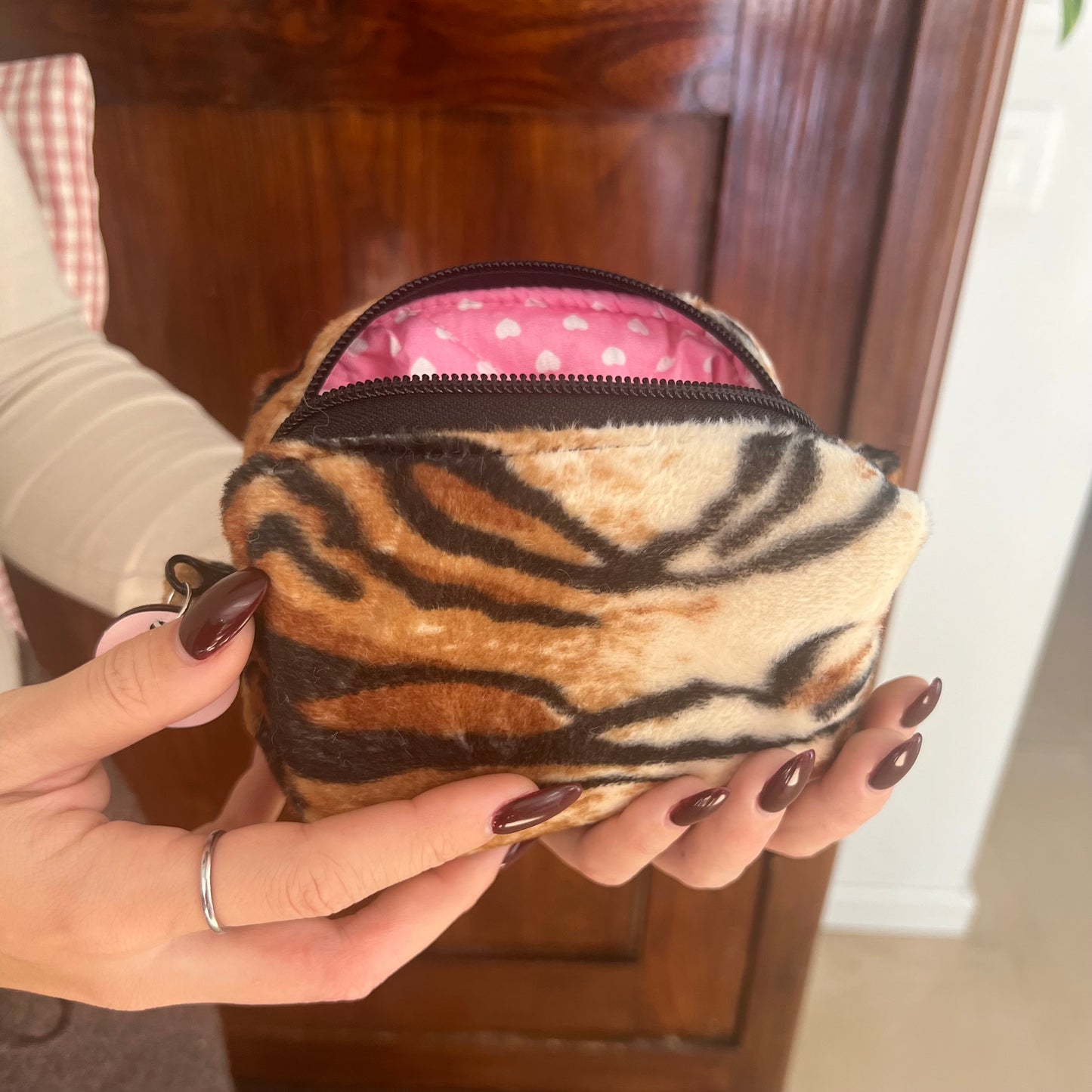 Serie nuovo tessuto tigrato cavallino/cuori rosa 2 modelli